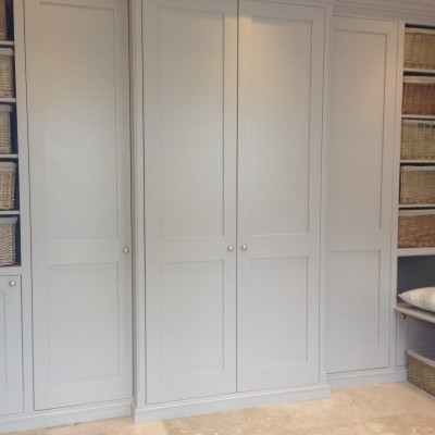 Angle-fitted wardrobe / storage 3